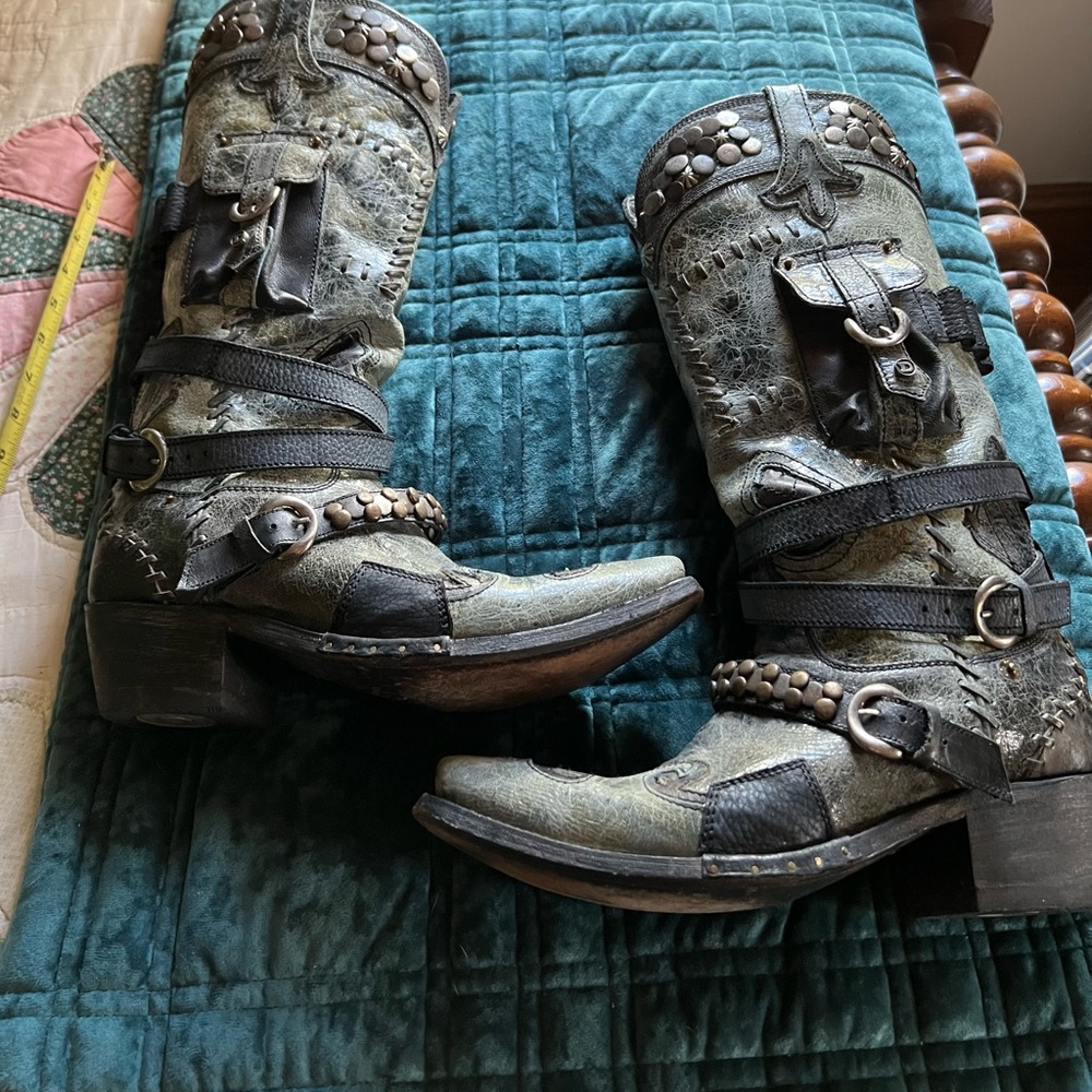 Double D Ranch Frontier Trapper boots. - Picture 2 of 6